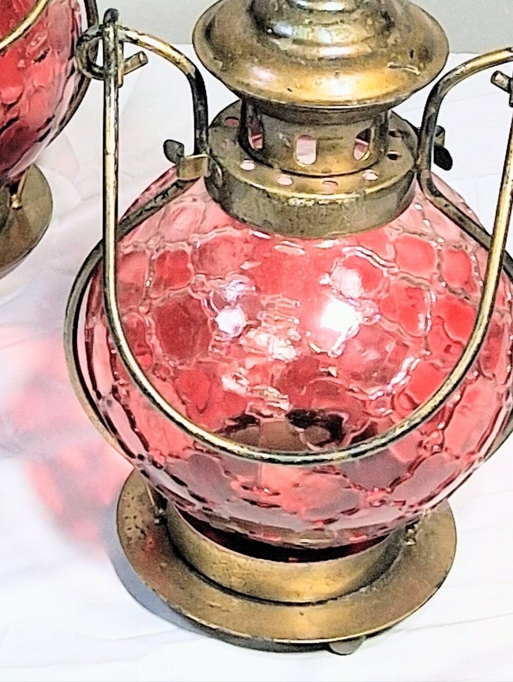 Set of 3 Vintage Textured Red Glass Hanging Patio/Porch Candle Burning Lanterns - Picture 6 of 9